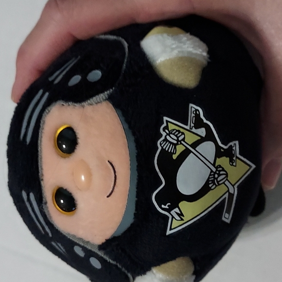 2013 Ty Pittsburg Penguins NHL, 4.5 inches H x 4 inches W,Multicolors handmade - Picture 5 of 6